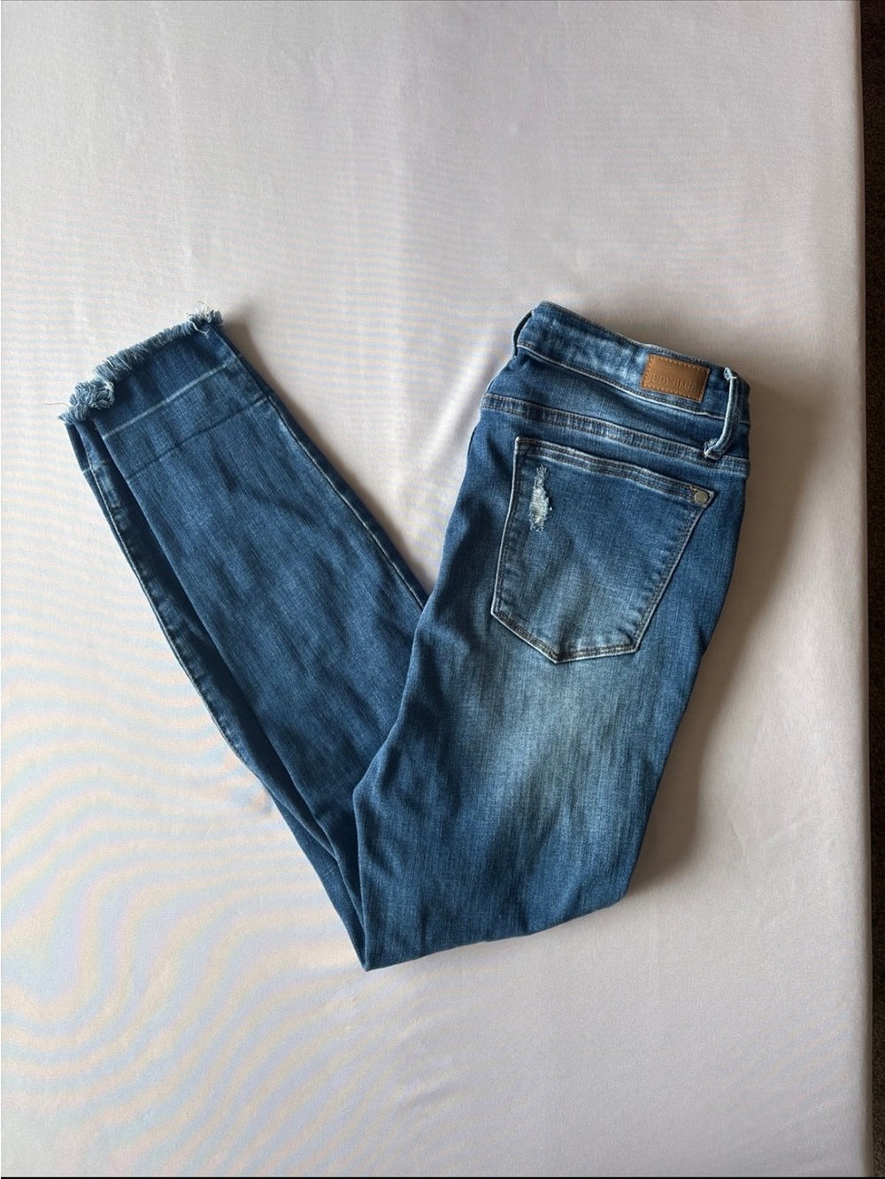 Judy Blue Mid Blue Distressed Frayed-Hem Skinny Jeans